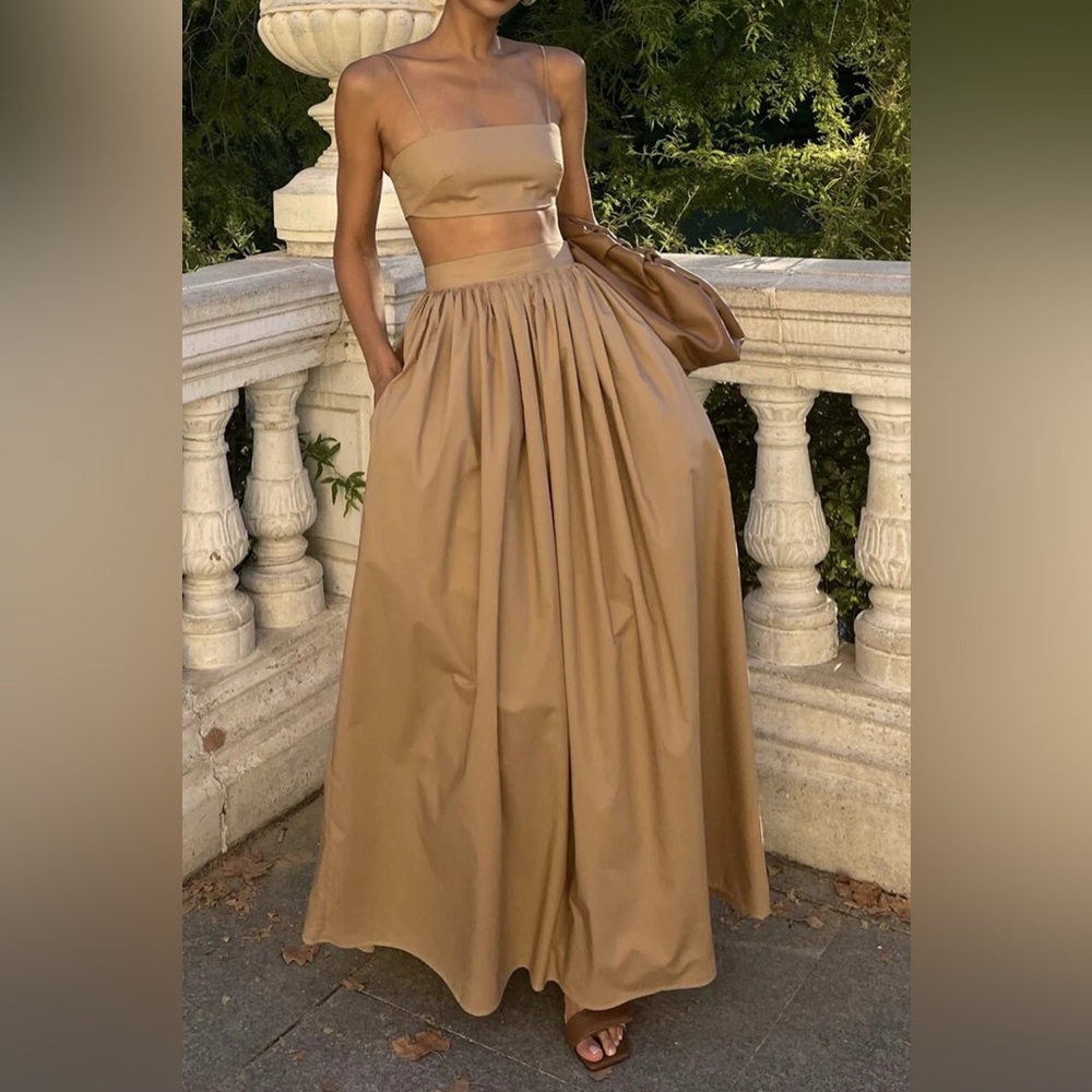 Elegant Tan Maxi skirt with crop top S mc5